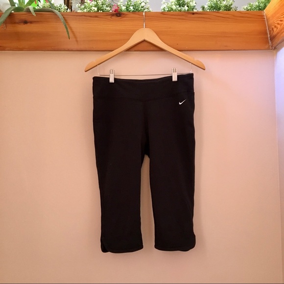 NIKE - Capri Leggings